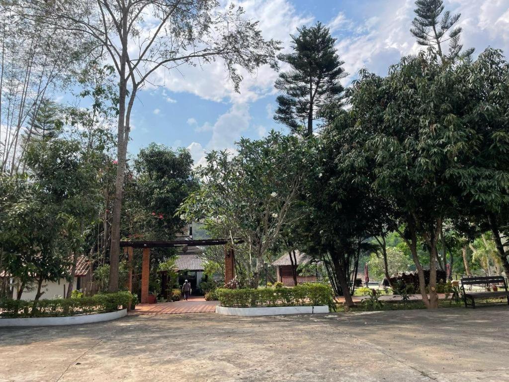 Nam Ou Riverside Resort Ban Vangle Bagian luar foto