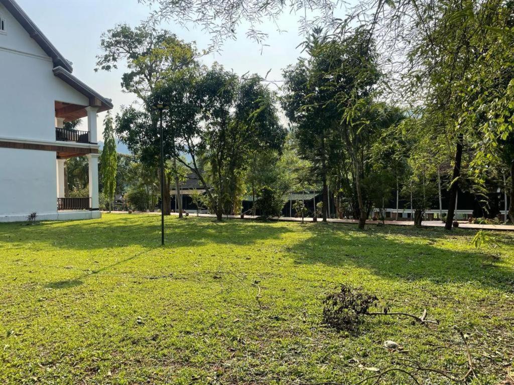 Nam Ou Riverside Resort Ban Vangle Bagian luar foto