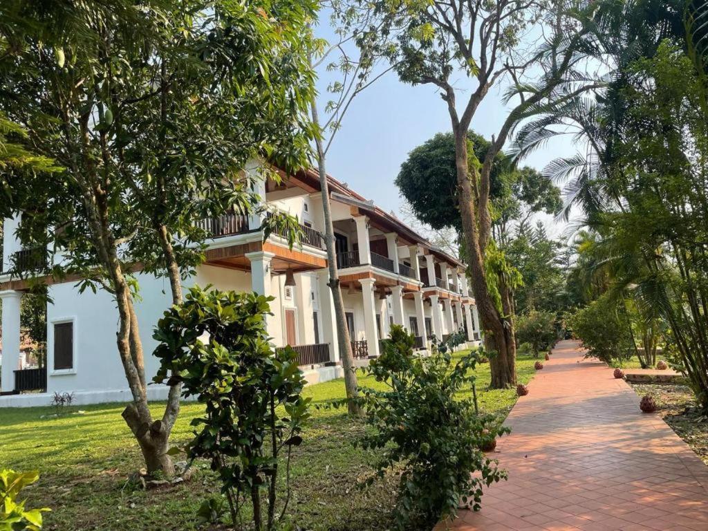 Nam Ou Riverside Resort Ban Vangle Bagian luar foto