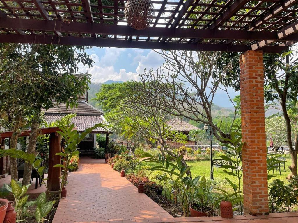 Nam Ou Riverside Resort Ban Vangle Bagian luar foto