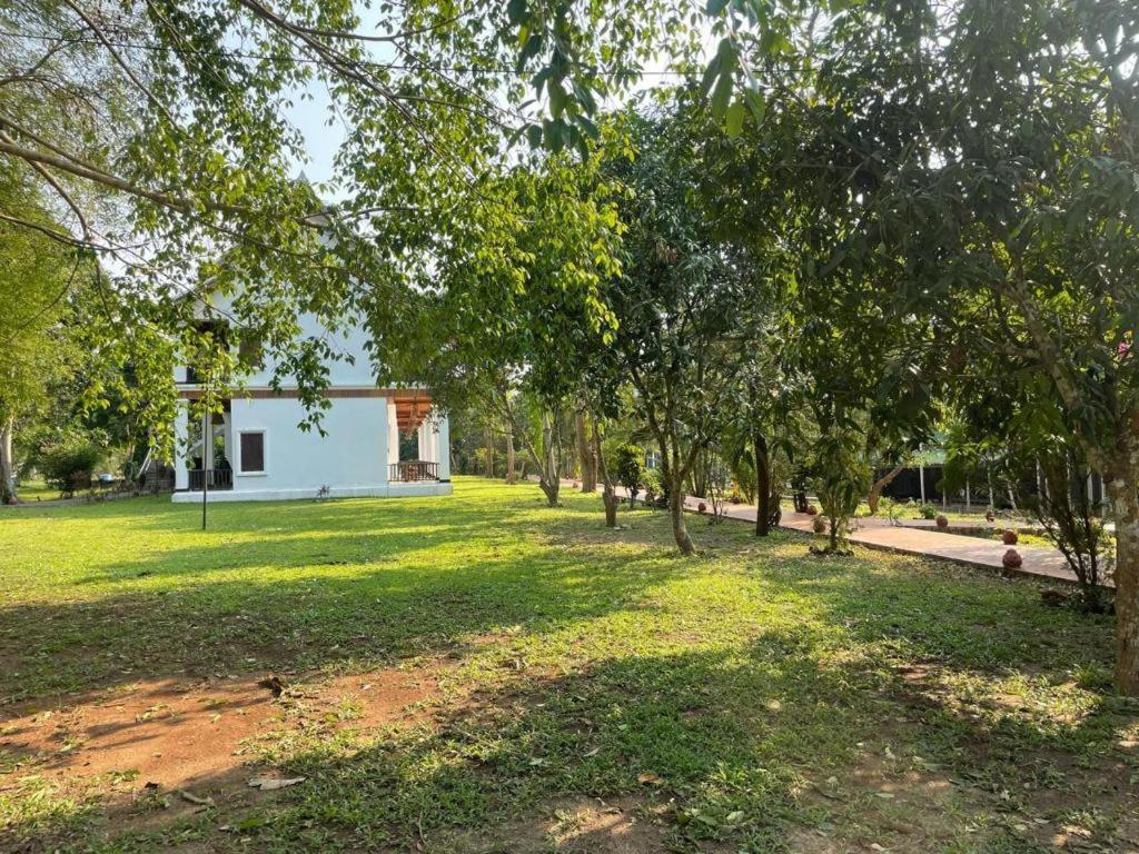 Nam Ou Riverside Resort Ban Vangle Bagian luar foto